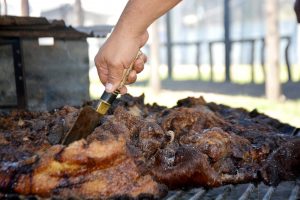 Fiesta Nacional del Asado con Cuero: Viale cocina la tradición