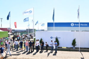 Banco Nación anuncia créditos para la adquisición de maquinaria, con tasas del 0% en dólares y 19% en pesos