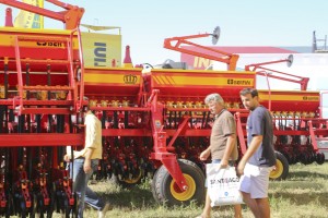 23/2 – BERTINI APORTA NOVEDADES PARA LA SIEMBRA DE ARROZ Y MANÍ
