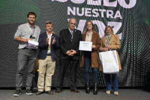 Ciencia a campo: en el Congreso Aapresid se premiaron investigaciones con respuestas concretas a los desafíos productivos