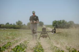 John Deere adquiere a empresa Sentera para integrar el monitoreo aéreo de campos