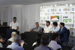 “Del dato al plato”: Debate de expertos sobre tecnologías que potencian el agro