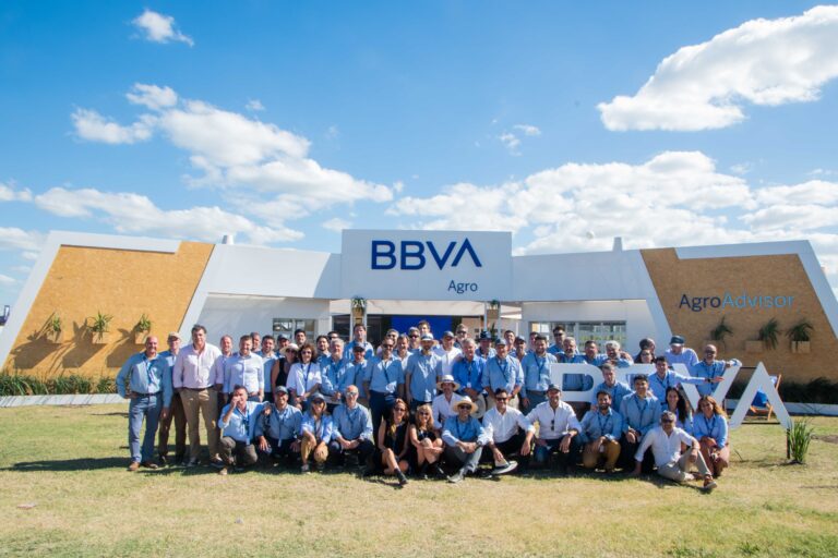 BBVA impulsa las soluciones basadas en inteligencia artificial para acompañar la inversión en el agro - Expoagro - Edición YPF Agro