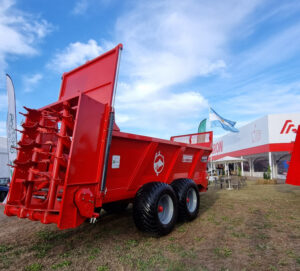 AKRON reafirma su liderazgo como aliado del productor ganadero
