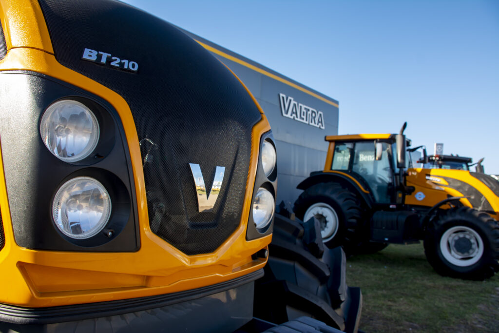 VALTRA, tractor oficial de Expoagro, refuerza su compromiso con la innovación y el desarrollo del agro
