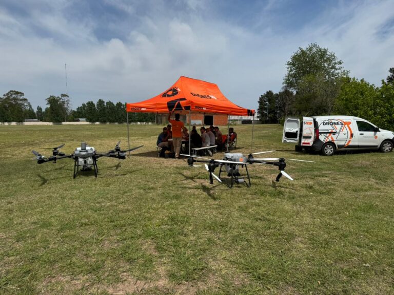 Piloto de dron, una nueva salida laboral en el agro
