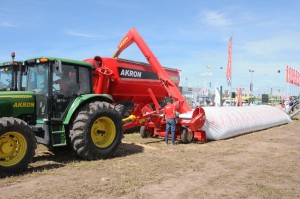 08/03 – DINÁMICAS SEMIESTACIONARIAS. LOS FIERROS DE EXPOAGRO ENTRARON EN ACCIÓN