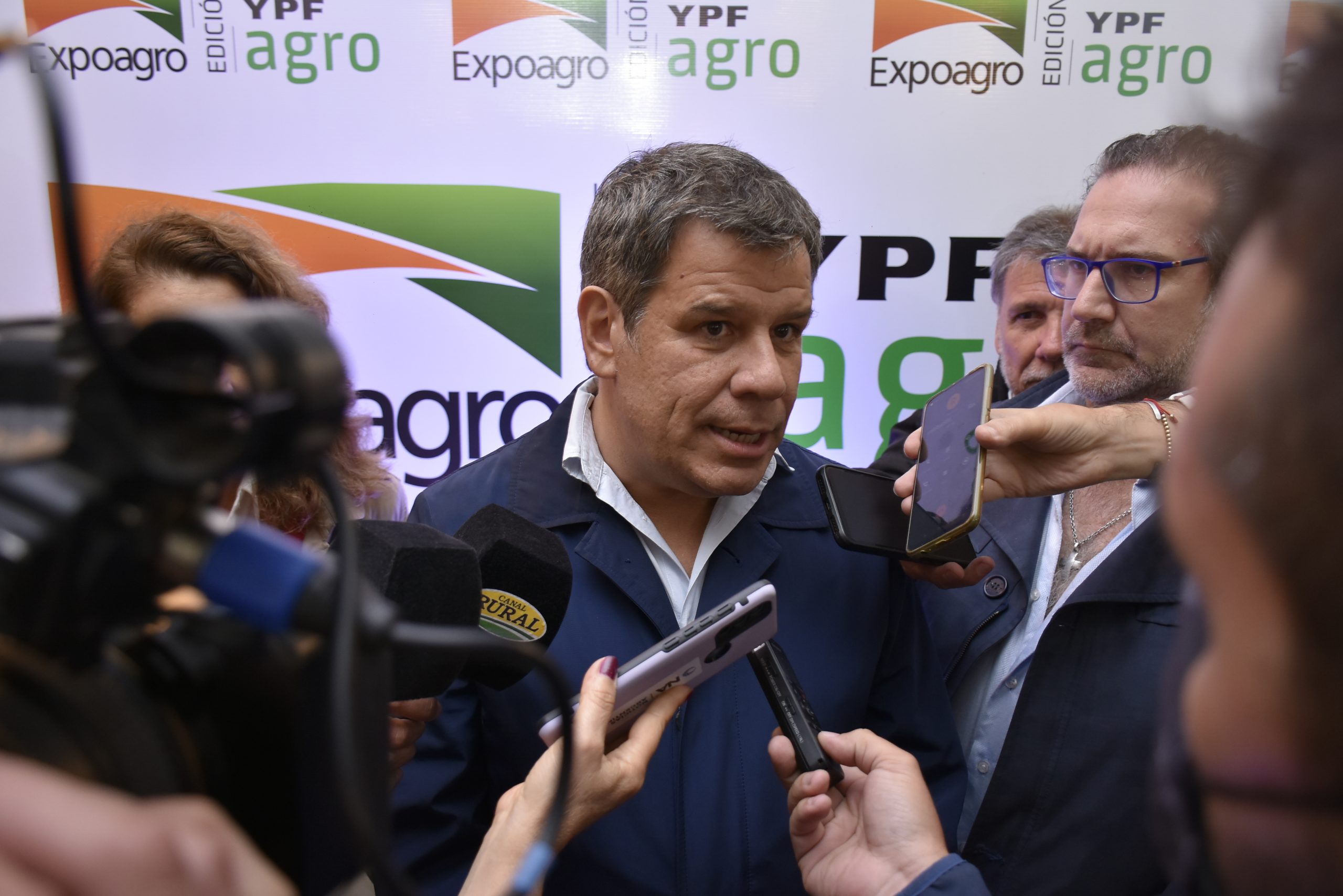 Políticos de la oposición visitaron Expoagro y pidieron sacarle los palos de la rueda al sector agroindustrial para que el país avance