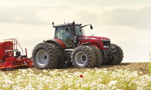 23/02 – MASSEY FERGUSON PRESENTA NUEVOS TRACTORES, COSECHADORAS Y EQUIPOS FORRAJEROS