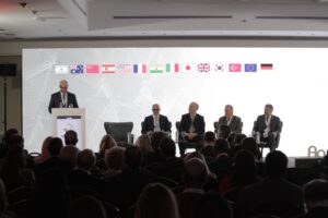 Comenzó la cumbre internacional de maquinaria agrícola