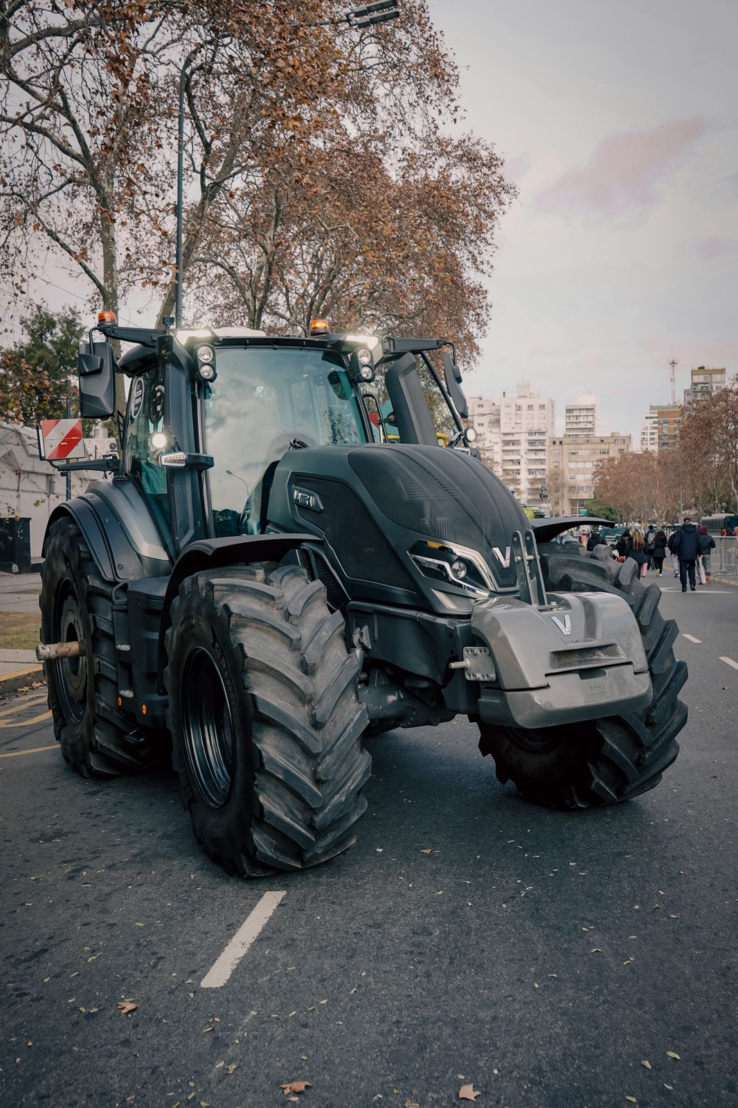 VALTRA presenta tecnología y potencia en el congreso CREA 2025