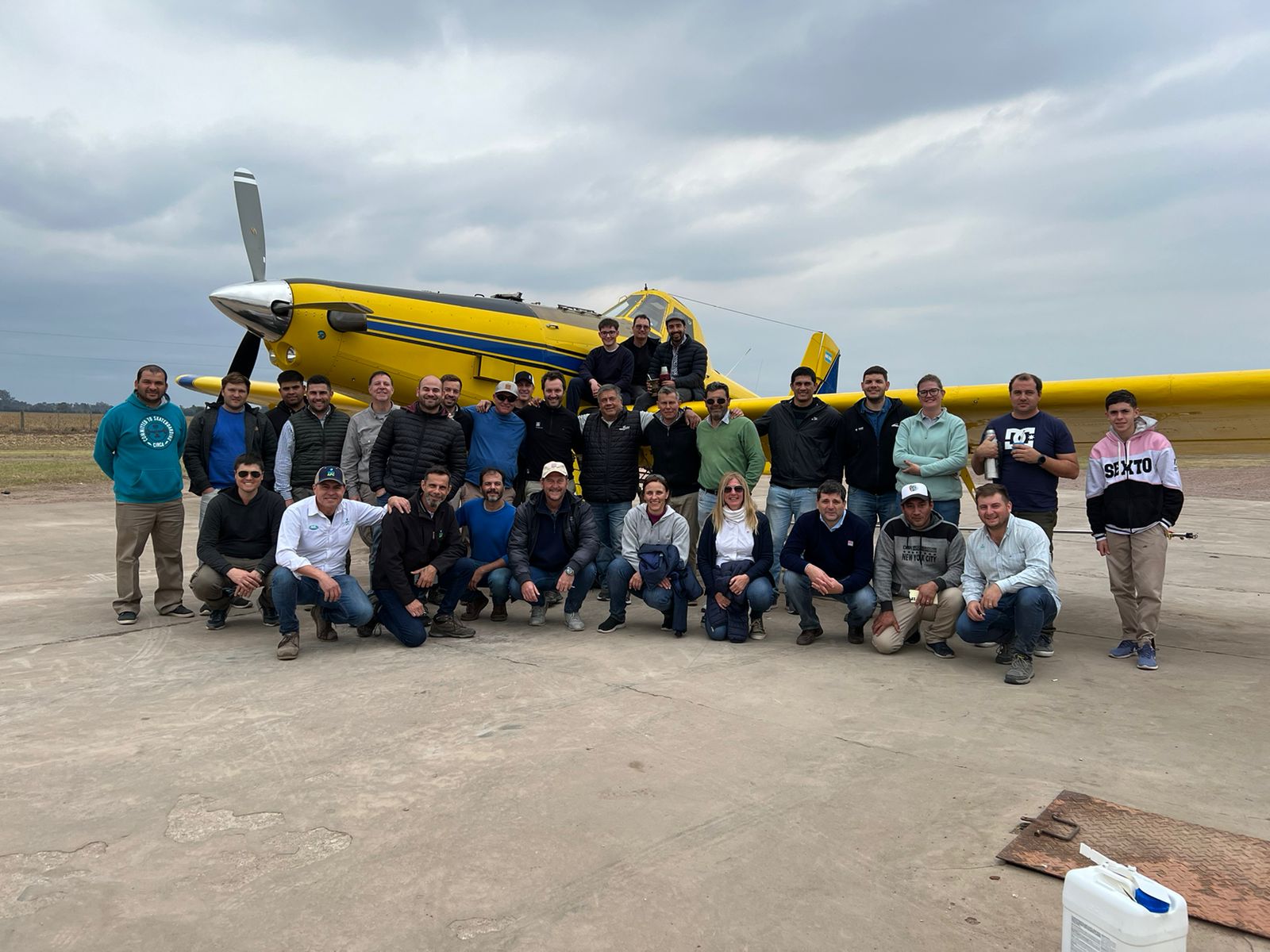 Tecnología agrícola de vanguardia: aviones, drones y equipos terrestres en una jornada única