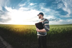 IA en el agro: Cómo aprovecharla para mejorar la gestión sin delegar las decisiones
