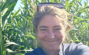 Sembrar confianza: La agrónoma que unió al campo y al pueblo cuando parecía imposible