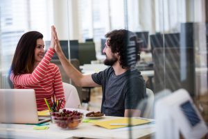 ¿Cómo motivar a un grupo de personas con más de 5 años de antigüedad en el mismo puesto de trabajo?