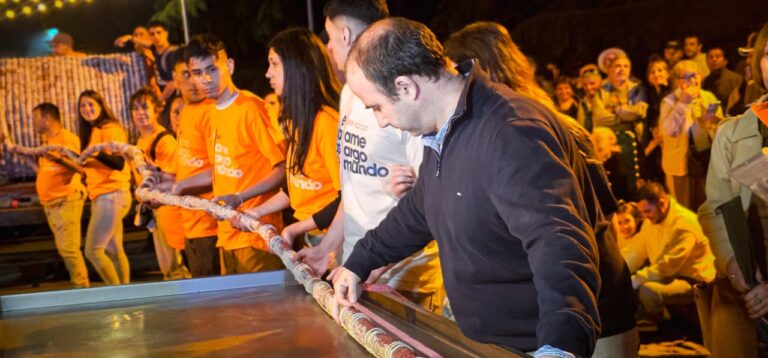 Tandil rompe récord mundial con un salame de 487 metro