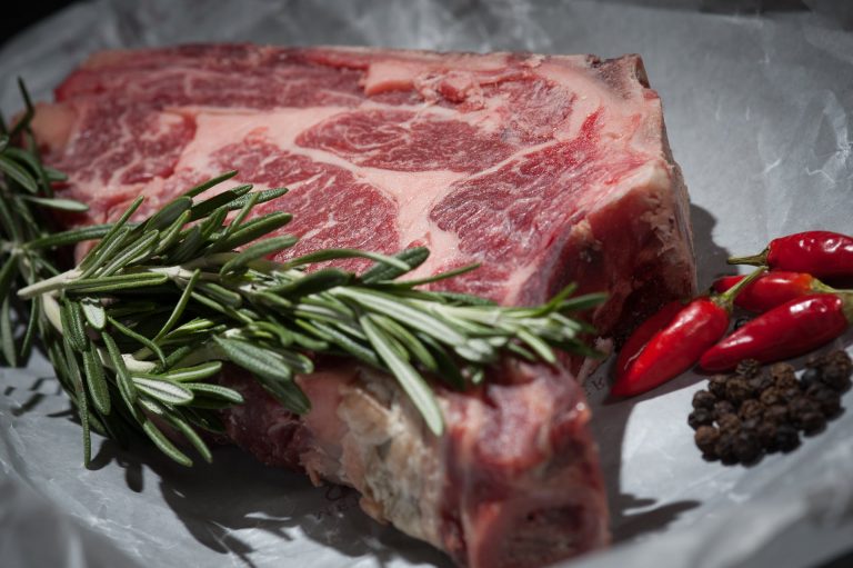 El ingreso de divisas por exportaciones de carne terminaría el 2023 con el menor registro de los últimos cuatro años