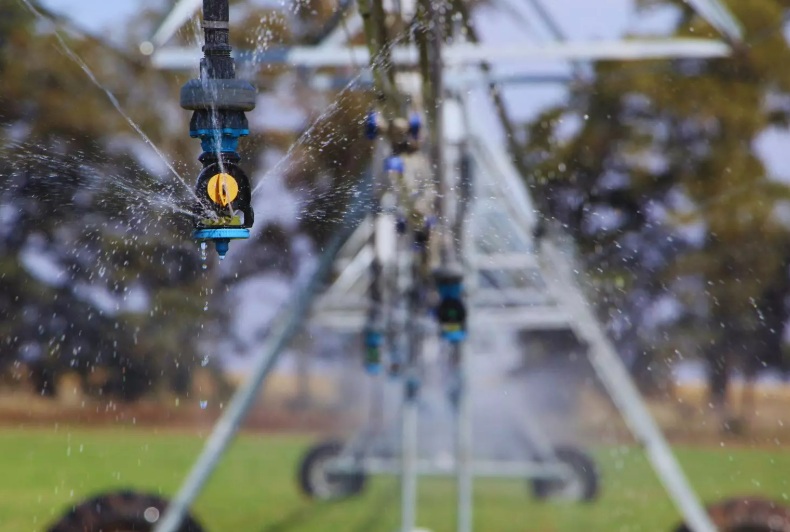 Equipos de riego: Impacto y costos tras el nuevo régimen